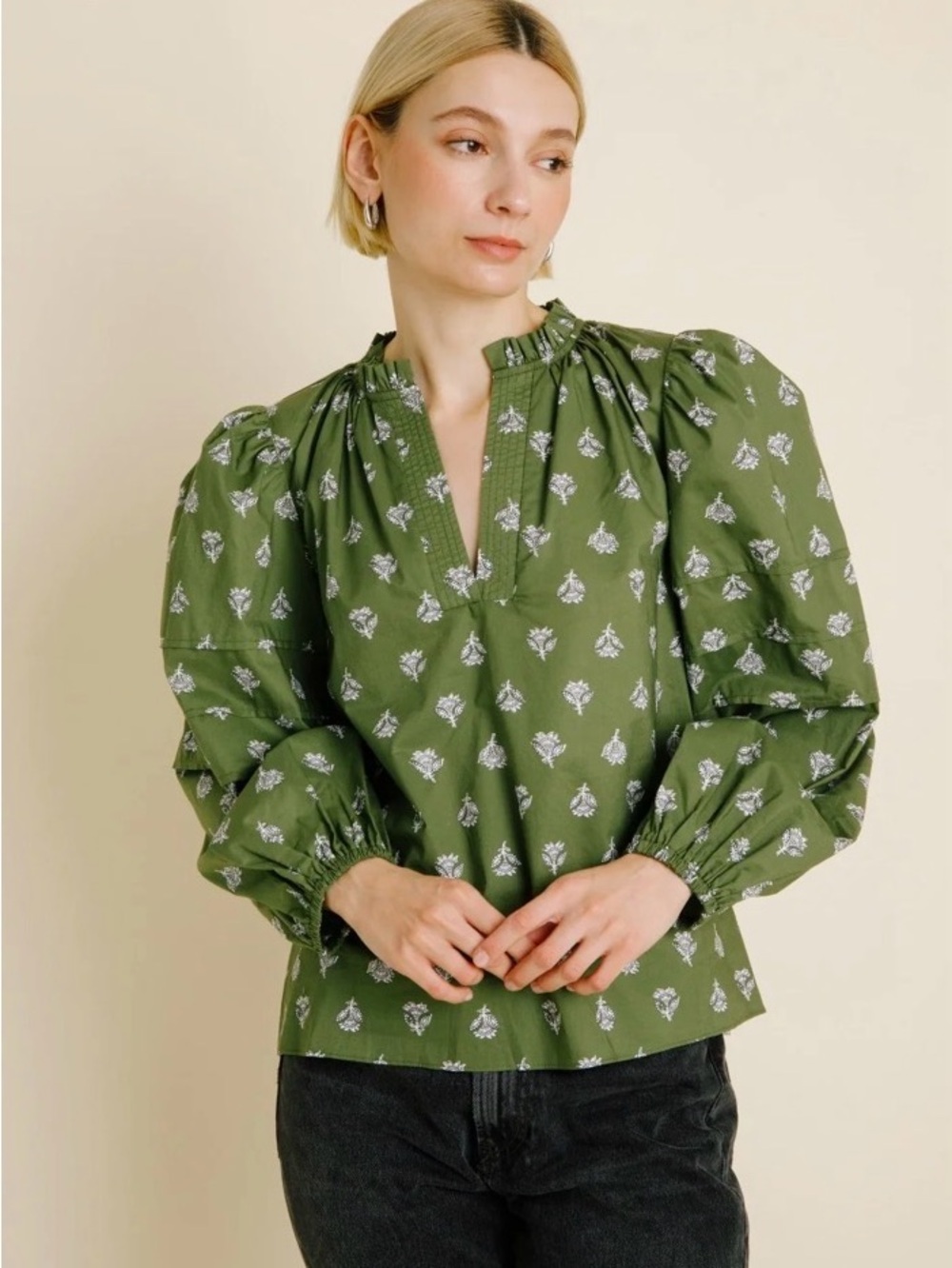 AUREUM Green Floral Ruffled-Neck Puff Sleeve Blouse